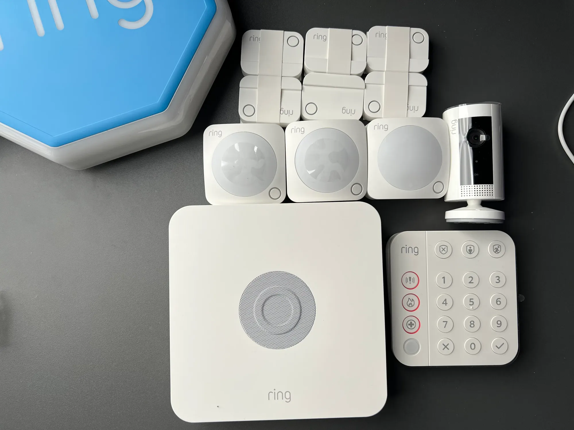 2022, Ring Alarm XL 13 Piece Kit + Indoor Cam